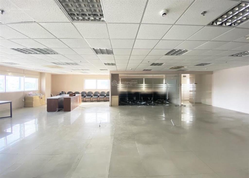 Cho thuê văn phòng estar đường võ văn tần, quận 3, dt 200m2.  0935 619 *** 0906 391 ***
