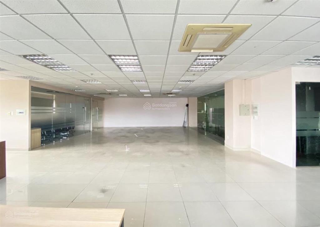 Cho thuê văn phòng estar đường võ văn tần, quận 3, dt 200m2.  0935 619 *** 0906 391 ***