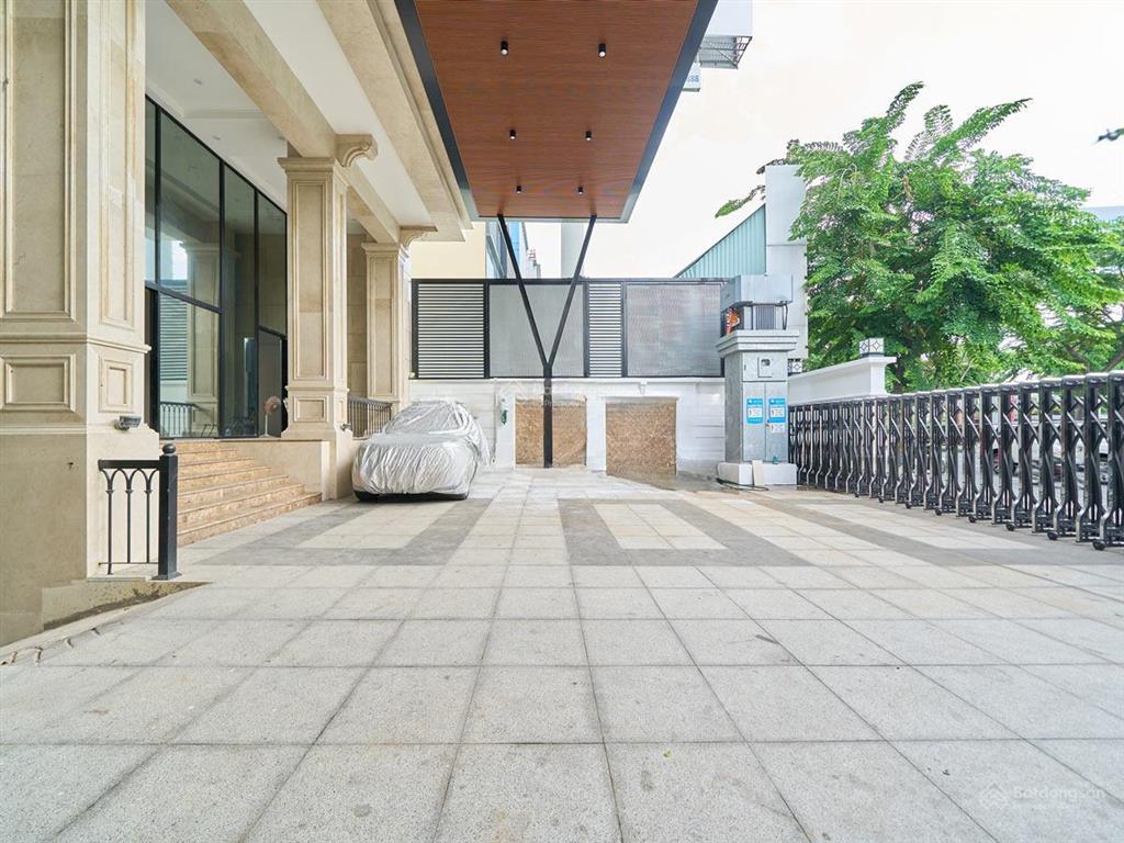 Văn phòng cho thuê tle building đường trường sơn, tân bình. dt 200m2.  0906 391 ***