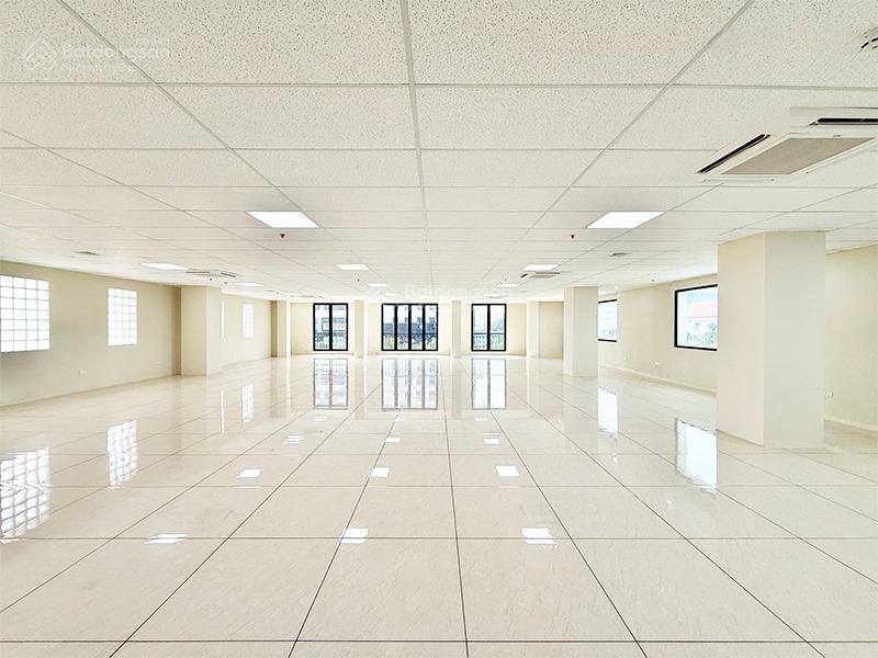 Văn phòng cho thuê tle building đường trường sơn, tân bình. dt 200m2.  0906 391 ***