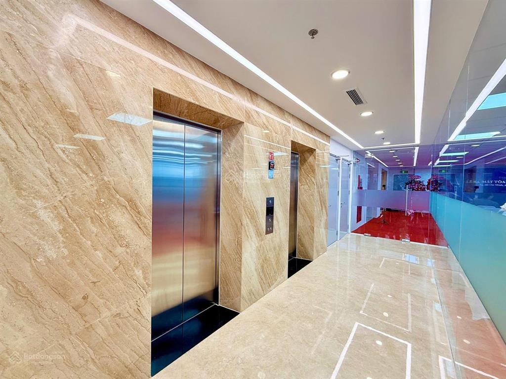 Wings tower văn phòng cho thuê quận 5 đường trần hưng đạo. dt 100m2.  0906 391 ***