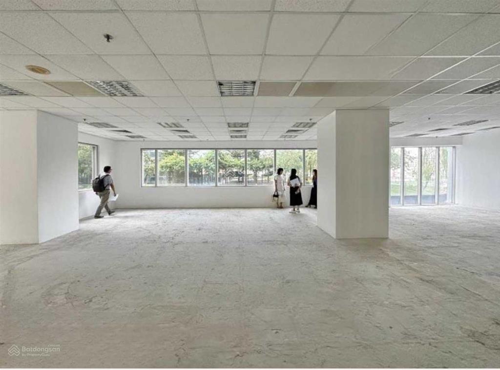 Cho thuê văn phòng saigon centre tower 2 đường lê lợi, quận 1. dt 130m2.  0906 391 ***