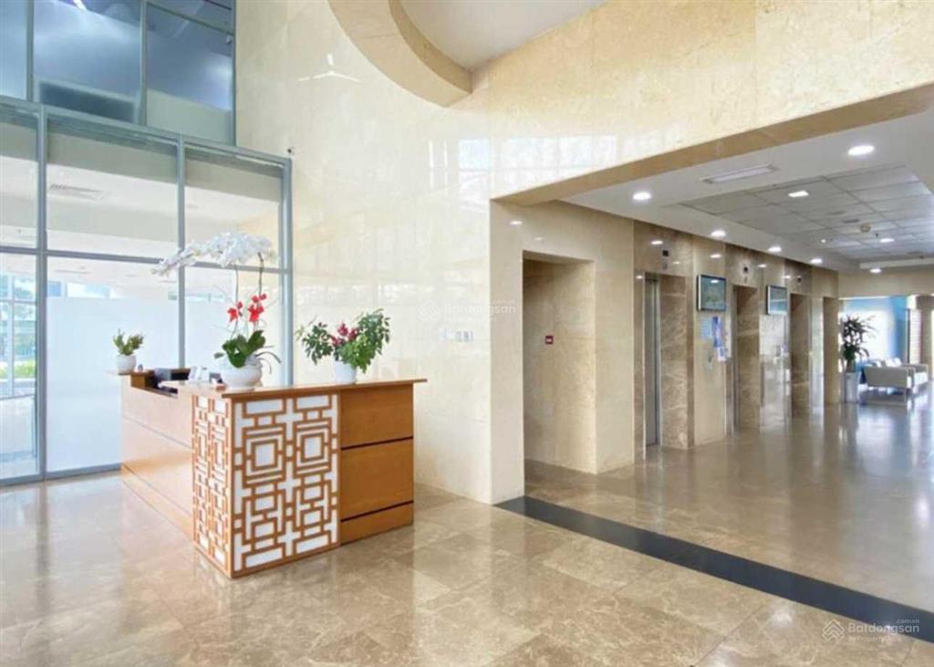 Cho thuê văn phòng quận 7 ipc tower đường nguyễn văn linh. dt 190m2.  0906 391 ***