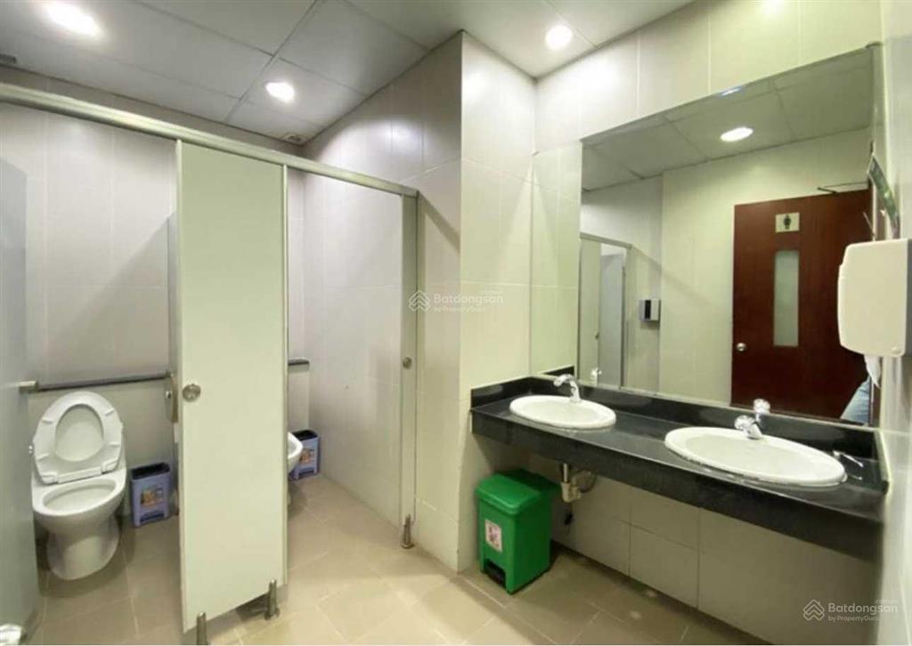 Cho thuê văn phòng quận 7 ipc tower đường nguyễn văn linh. dt 190m2.  0906 391 ***