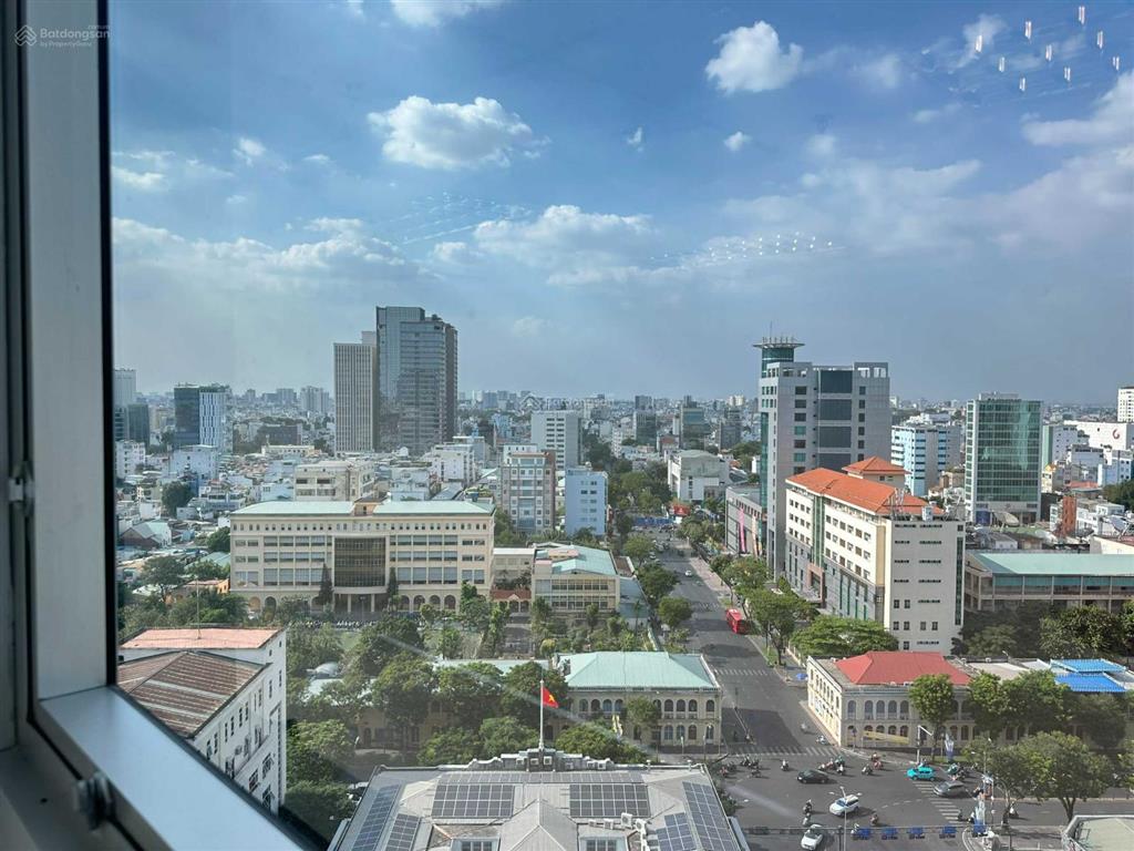 Cho thuê văn phòng saigon trade center đường tôn đức thắng, quận 1, dt 100m2.  0906 391 ***