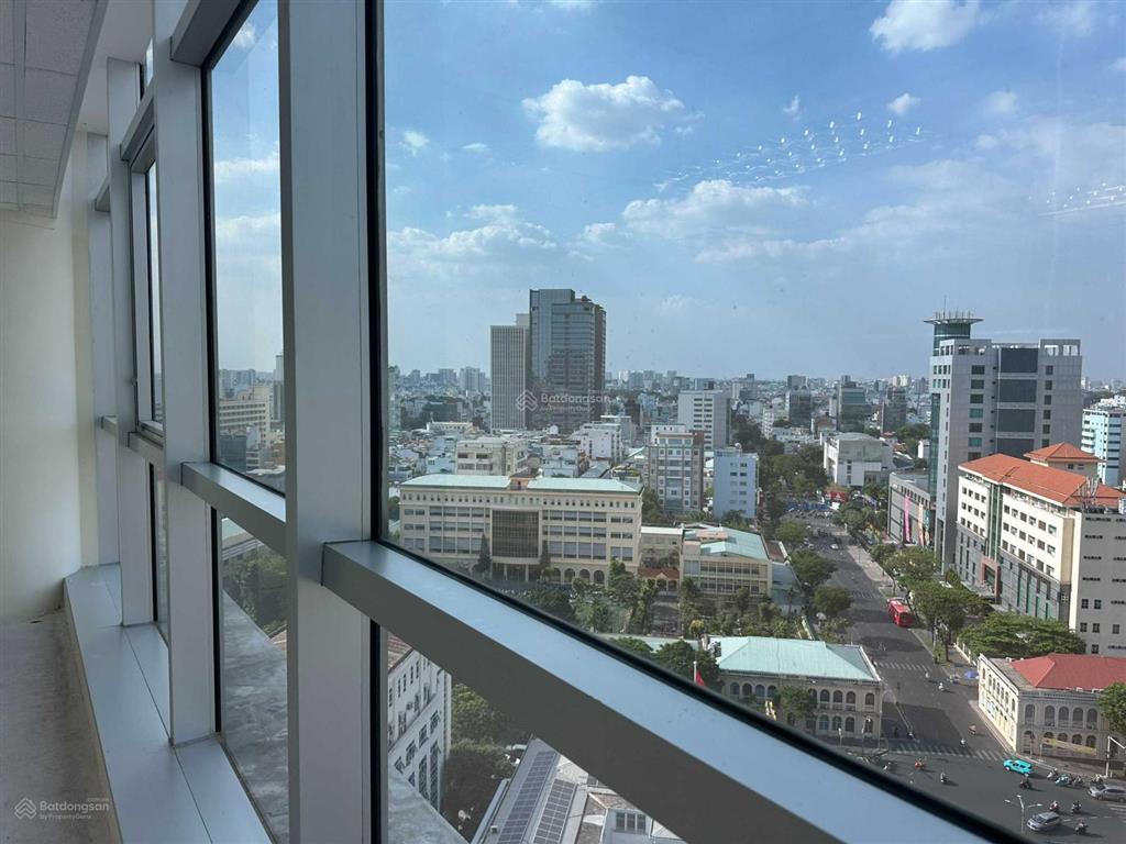 Cho thuê văn phòng saigon trade center đường tôn đức thắng, quận 1, dt 100m2.  0906 391 ***