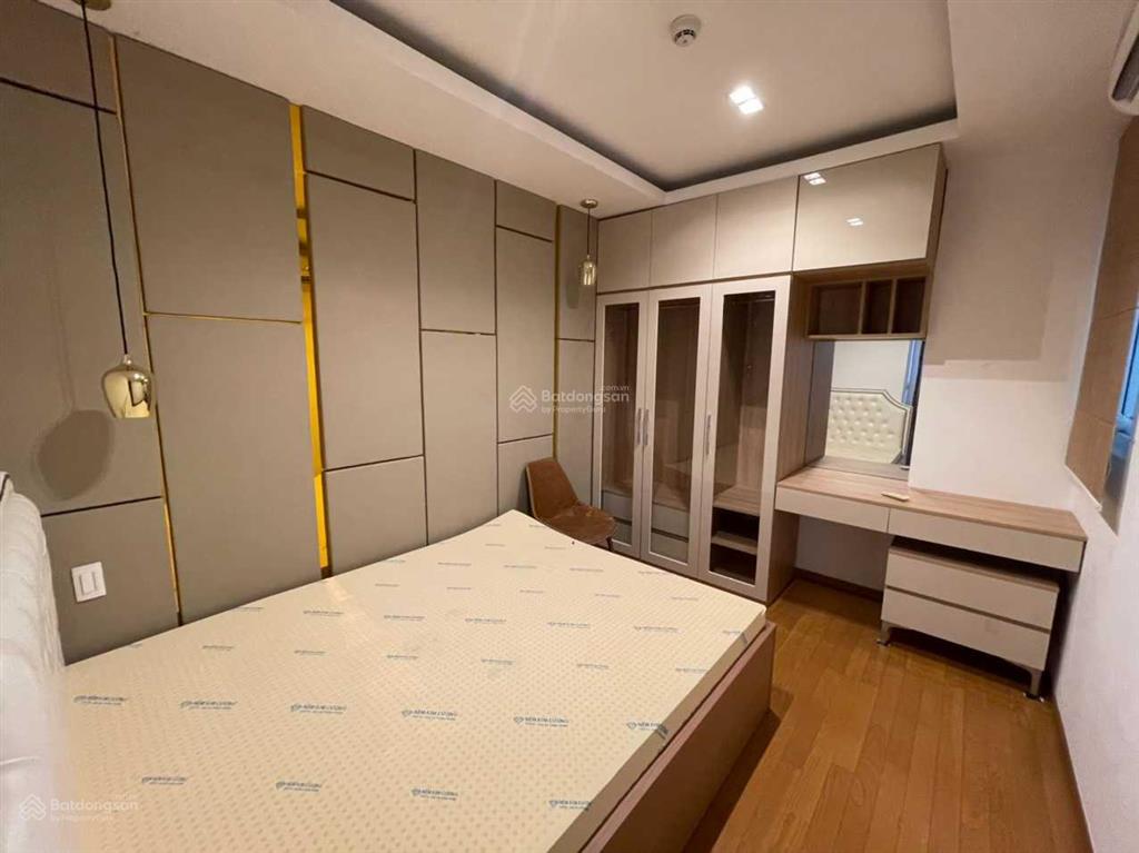 Cho thuê căn hộ sky center 14tr, được xem nhiều căn, giữ chìa khóa. tel 0942 811 *** tony xem ngay