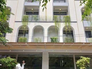 Cho thuê vp tầng 5, trong toà nhà văn phòng, 200m2 khu vực trần não p. ak q.2