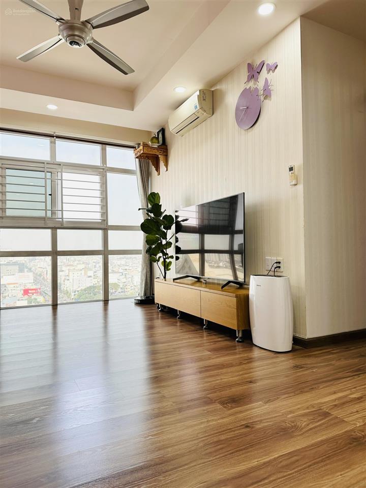 Bán căn hộ cộng hòa plaza  148m2/4pn giá 8.5 tỷ  0908 879 *** tuấn