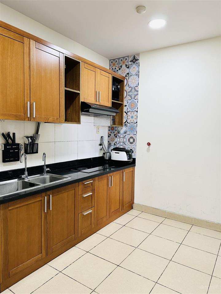 Bán căn hộ cộng hòa plaza  148m2/4pn giá 8.5 tỷ  0908 879 *** tuấn