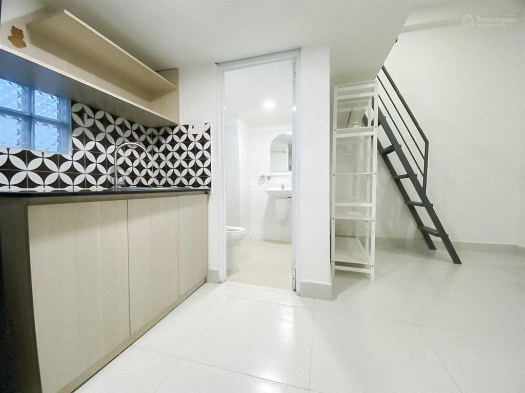 Phòng duplex 20m2  4,7tr, cửa sổ, full nội thất, pccc, thang máy, ngay trần quý cáp q. bình thạnh