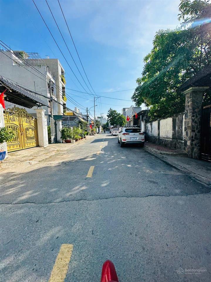 Bán đất mặt tiền đường 160 ngay lã xuân oai và lê văn việt ngang 23m chưa qua đầu tư chỉ 34tr/m2