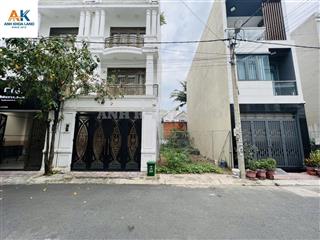 Bán chdv sẵn thu nhập ổn định đường nhựa xe tải thông ra hoàng diệu 2 trung tâm thủ đức linh trung