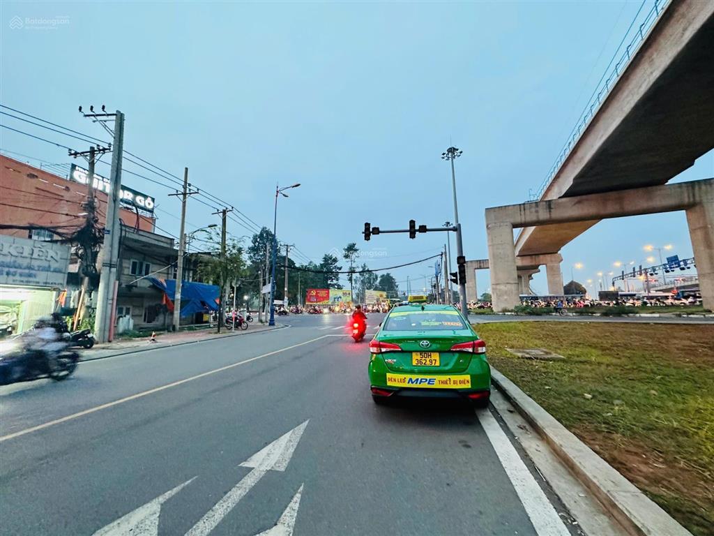 Bán nhà mặt tiền đường 17 linh trung ra trạm metro chỉ 80m ngang 6,5m cực hiếm thích hợp xây chdv