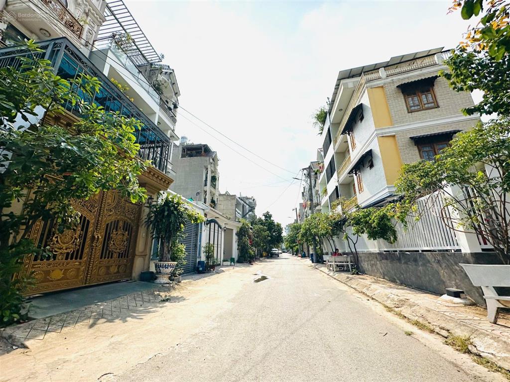 Bán lô đất khu dân cư hẻm 76 lê văn chí ngay bệnh viện lớn đa khoa thủ đức xây dựng tự do cao tầng