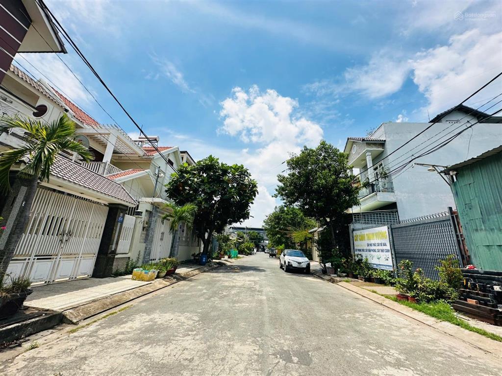 Bán đất biệt thự đường nguyễn văn bá ngay trạm metro ngang 7m vuông vức cực hiếm trung tâm thủ đức