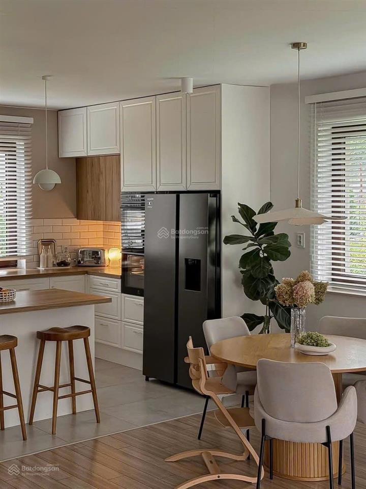 Bán căn 3pn 120m2, view thoáng tại chung cư aqua central  44 yên phụ, giá 20 tỷ.  0942 033 ***