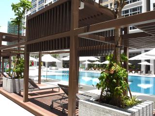 Hot! bán nhanh căn hộ scenic valley 2pn. 77m2. có ô xe. giá chỉ 6tỷ6.  0901 406 *** em thắm