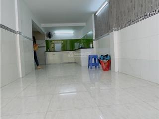 Bán nhà 3 tầng 3 pn ngay chợ phạm văn hai phường 3 tân bình 4,95 tỷ!