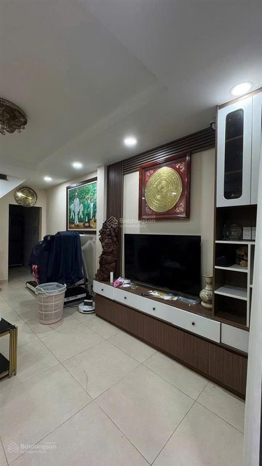 Kẹt tiền bán nhà nguyễn sơn tân phú gần 40m2  3pn còn mới  nhỉnh 4 tỷ.