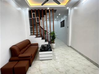 Siêu phẩm phố chùa láng  nhà dân xây gần nhiều trường đại học  phù hợp ở hoặc cho thuê rất tuyệt
