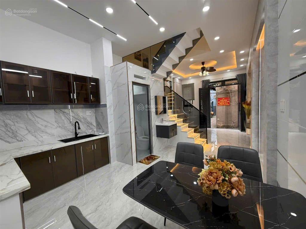 Lên sóng nhà 3pn gần hxh thông bờ kè tham lương 1/ đường số 51 phường 14 gò vấp