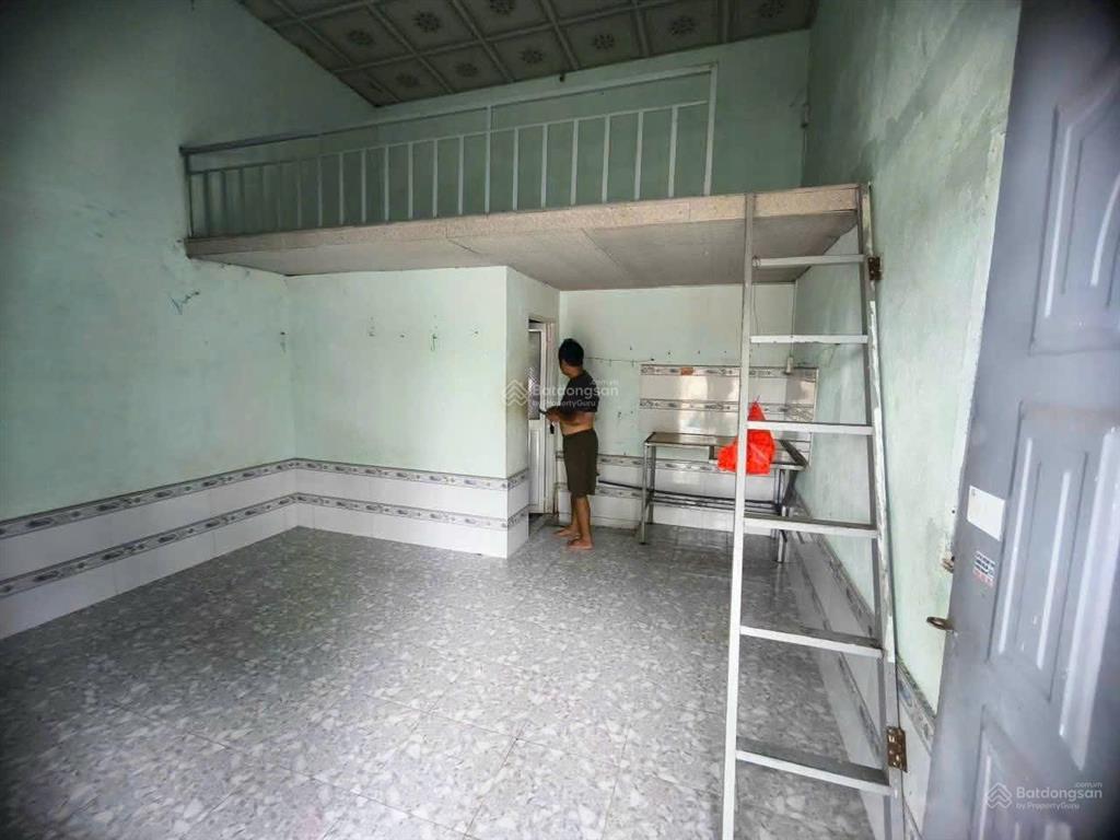 Cần bán nhanh dãy trọ 4 phòng đang cho thuê có dòng thu nhập ngay