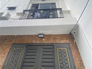 Duy nhất 1 căn văn quán5 tầng 30m2đi bộ ra ô tô tránh chỉ 20m  ngõ thoángô tô gửi gần6.95 tỷ