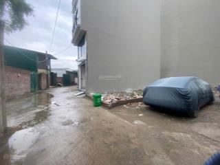 Chính chủ bán đất lô góc 60 m ô tô chạy thông kinh doanh đầu tư tốt gần bến xe yên nghĩanhỉnh 8 tỉ