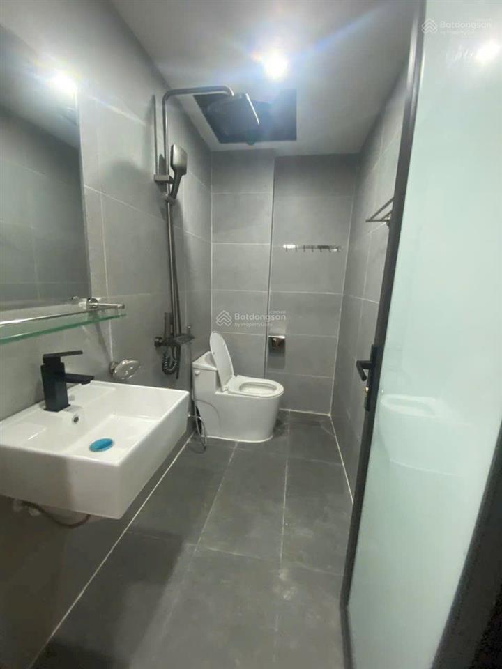 Chính chủ bán nhà gần công viên đa sĩ31 m 5 tầng xây mới ô tô cách chỉ 20 m ngõ thoáng nhỉnh 6 tỉ