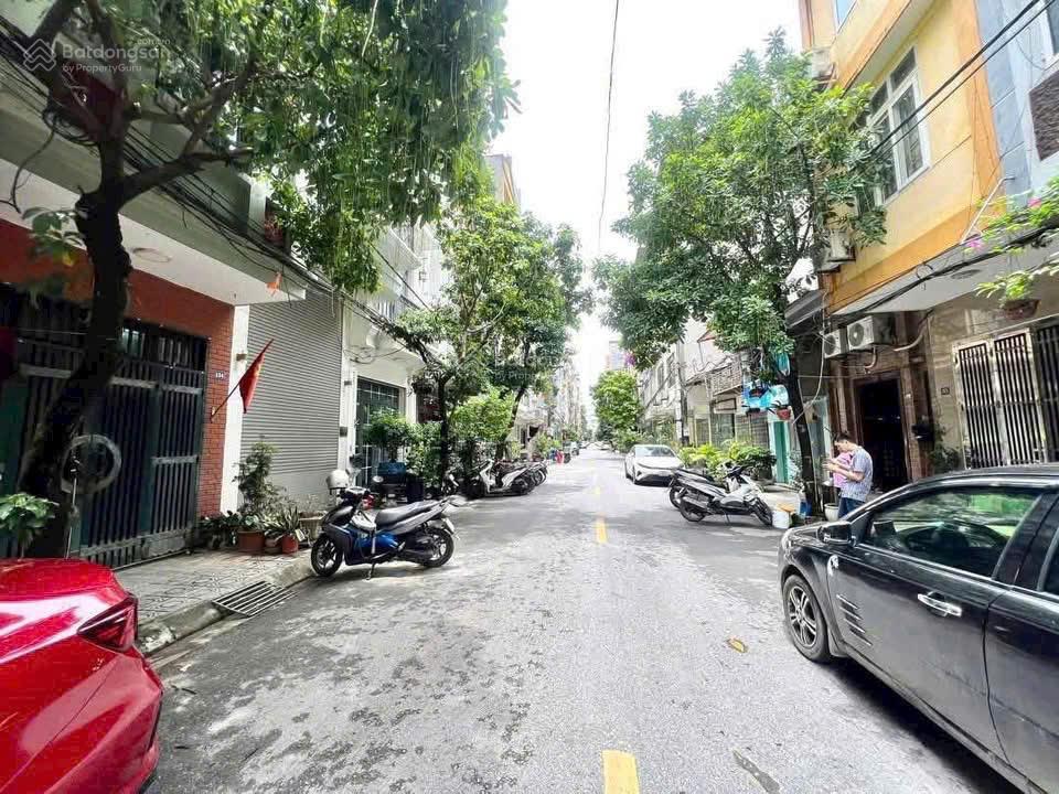 Chính chủ bán đất dịch vụ vạn phúc46 m2đường phân lô ô tô tránhhợp văn phòngkinh doanh 14.8 tỉ