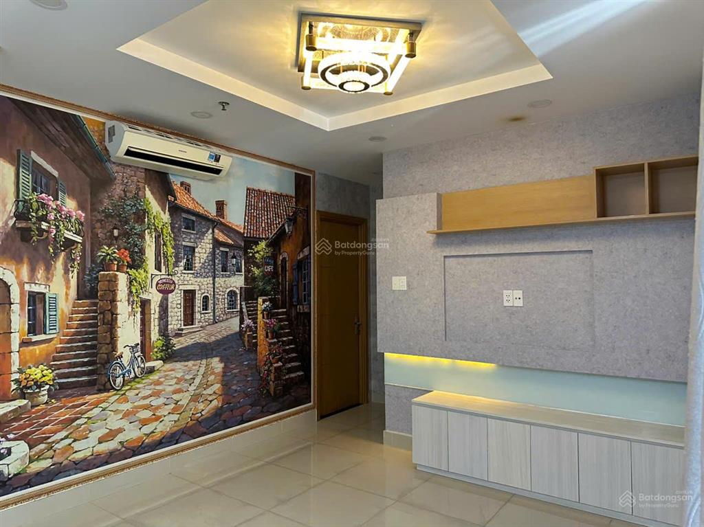 Cần bán căn hộ lữ gia plaza q11, dt 100m2, 3pn, 2wc, có bancon, căn góc, sh chính chủ. giá 5.8 tỷ