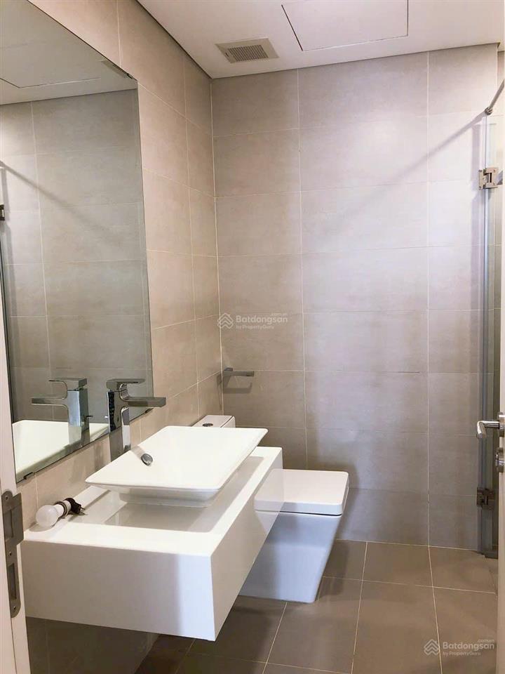 Bán căn hộ chung cư screc tower 90m2, căn góc 3pn, 2wc, có sh chính chủ. giá bán 6.5 tỷ còn tl