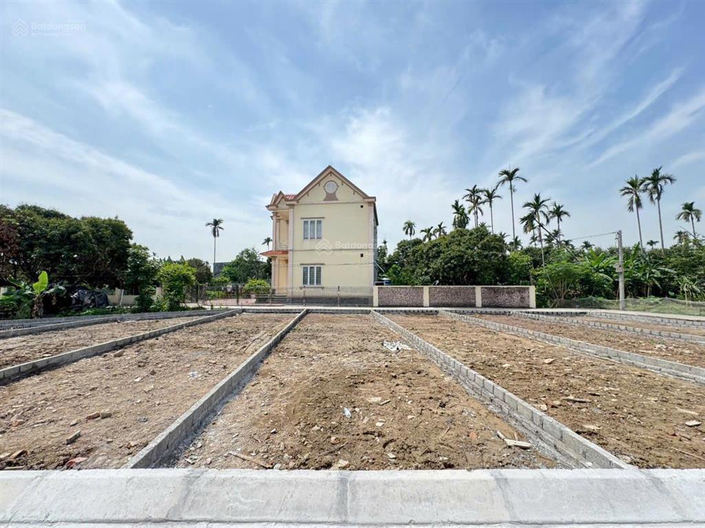 Bán 2 lô mặt tiền tại thượng trang, bát trang đường ô tô giá chỉ 580tr, 62,1m2. n 0345 693 ***