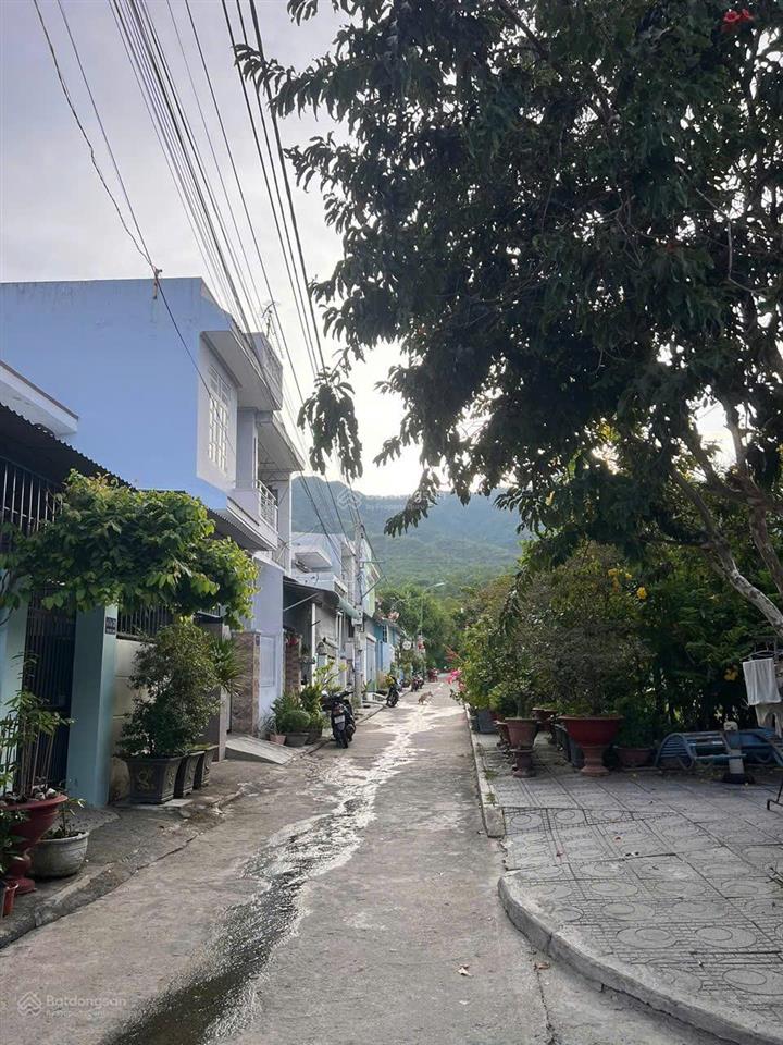 Cần bán nhà cấp 4 tdc đất lành phường nam nha trang. đường 5m view công viên