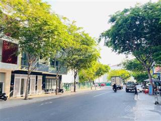 Bán lô b4  bùi thiện ngộ  vcn phước hải  nha trang giá 100tr/m2