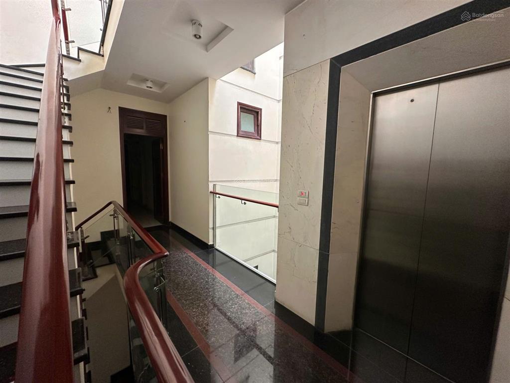 Siêu phẩm mặt phố lý thường kiệt, hai mặt tiền view sông tam bạc, 7 tầng thang máy, 29,9 tỷ