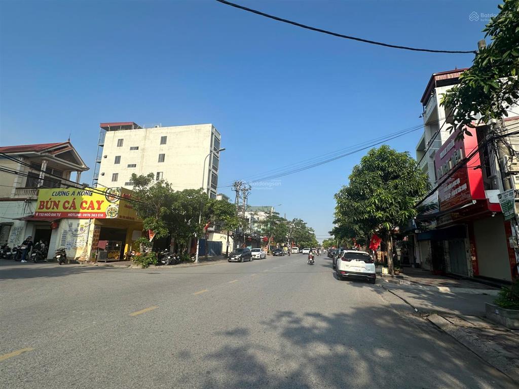 Bán nhà 7 tầng thang máy, 120m2  mặt đường ngô gia tự  17 tỷ