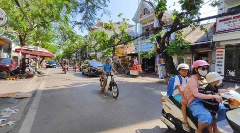 Bán nhà mặt đường cát dài giá đầu tư, 103m2  19,5 tỷ
