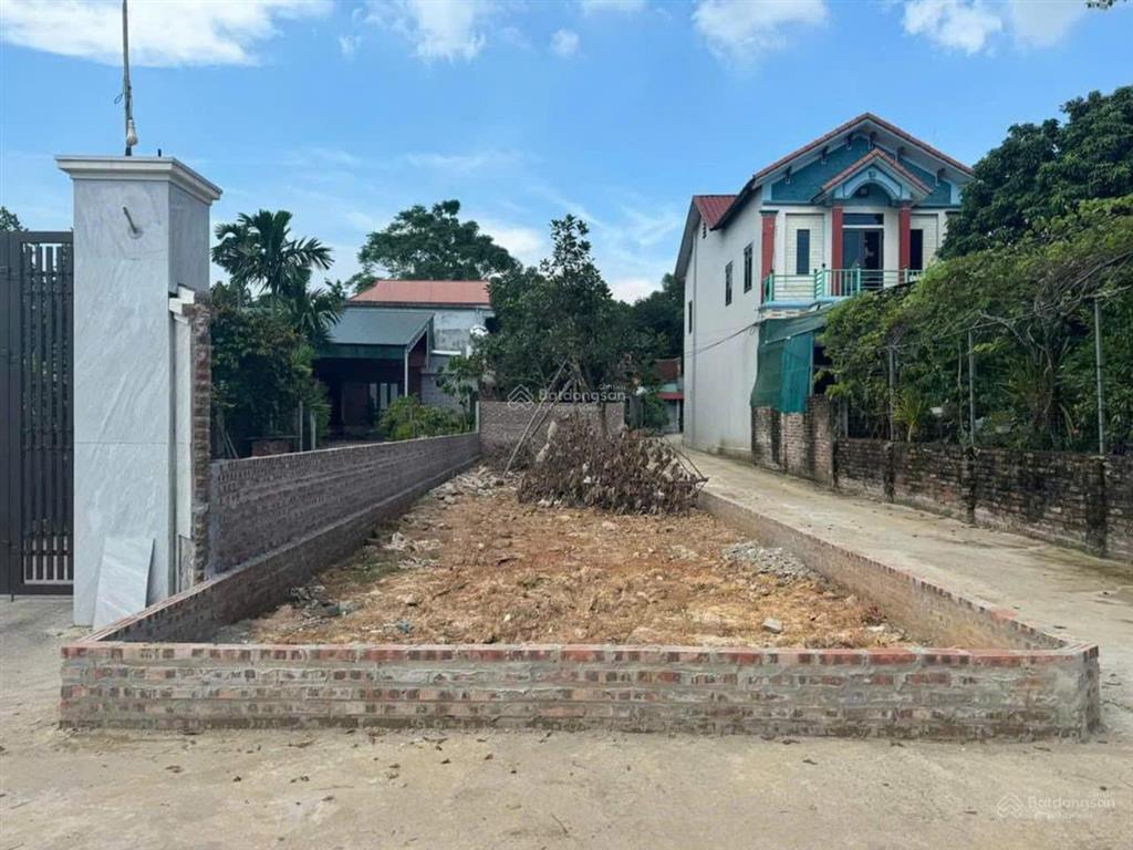 Bán mảnh siêu mẫu lôgóc phúc tiến đường to ngõ thông giá rẻ nhỉnh 3 tỷ 105m2