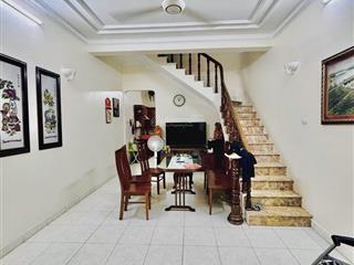 Bán nhà đẹp mặt ngõ trung kính, ba gác tránh có thể lắp thang máy dân xây. 59m2 x 4 tầng, 4.3 m