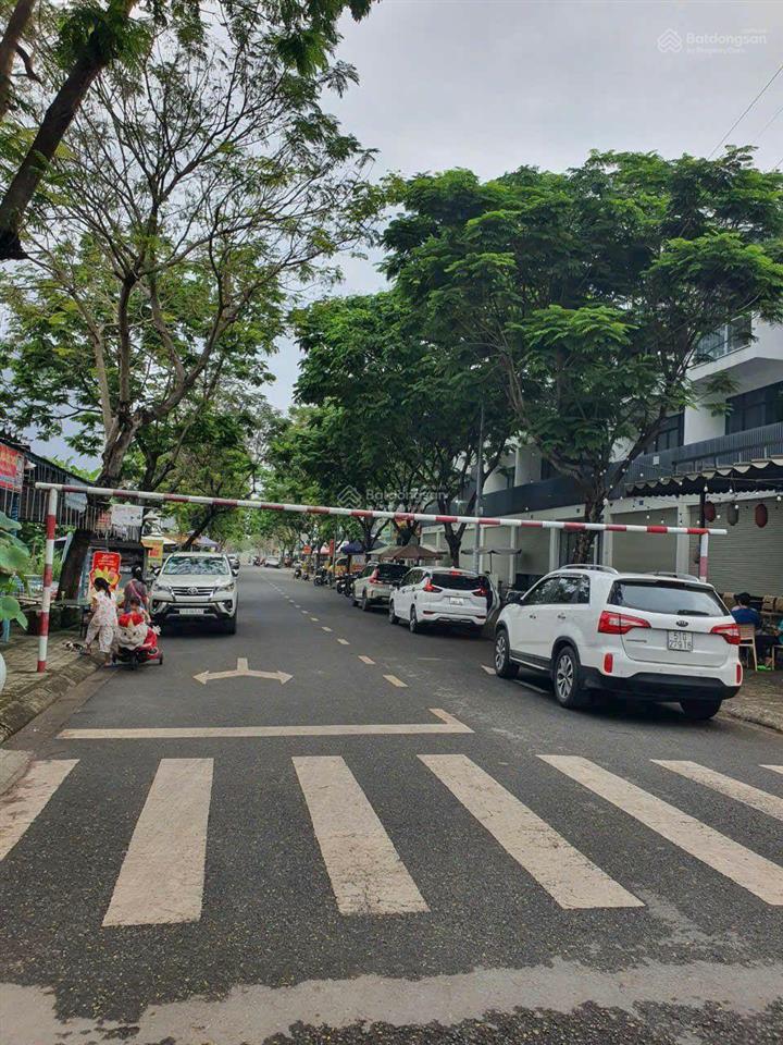 Bán lô đất đông tăng long q9 dt 102m giá 7,3 tỷ gần công viên đường thông chốt nhanh 0906 860 ***