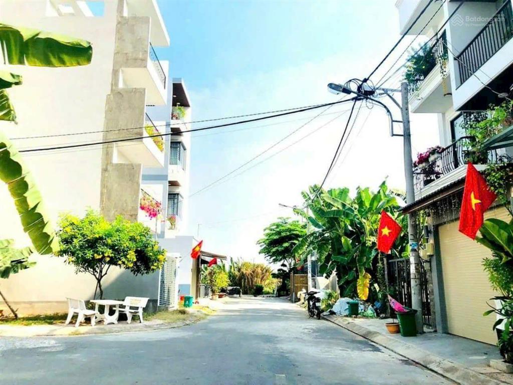 1/ bưng ông thoàn q9 dt 50,1m ngang 4,8m giá 4 tỷ đường nhựa điện nước âm vỉa hè rộng 0906 860 ***