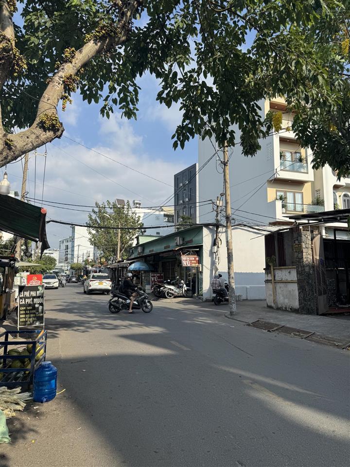 Bán biệt thự tâm huyết dương quảng hàm, p6, gò vấp. dt nở hậu 915m2, giá 96 tỷ