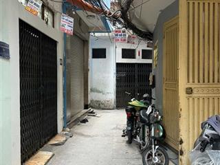 Bán nhà lô góc phố mình khai dt 22m2 xây 4 tầng lô góc mặt ngõ kinh doanh gần ô tô giá 4,2 tỷ.