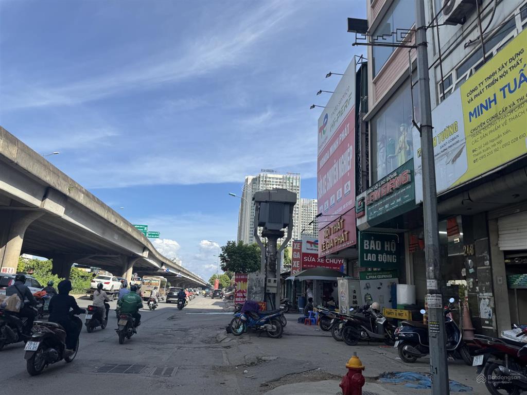 Bán tòa văn phòng 82m2 xây 9 tầng mặt phố nguyễn xiển quận thanh xuân, giá 34 tỷ.