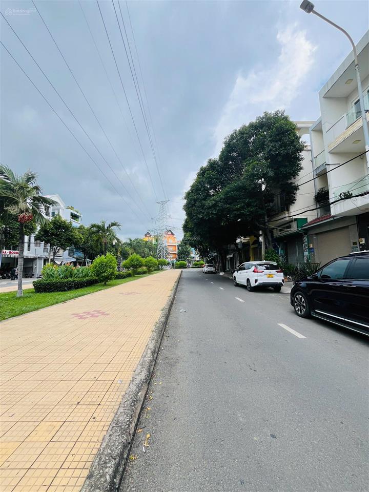 Nhà đúc 3.5 tấm, dt 4x18. mtkd đường nguyễn thế truyện, tân sơn nhì. giá 13.8 tỷ