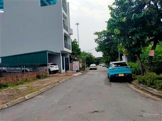 Hàng xóm vin phân lô, tđc đông dư dt 120m2 tặng 2 nhà 3 tầng vỉa hè, đường 2 ô tô tránh, dòng tiền