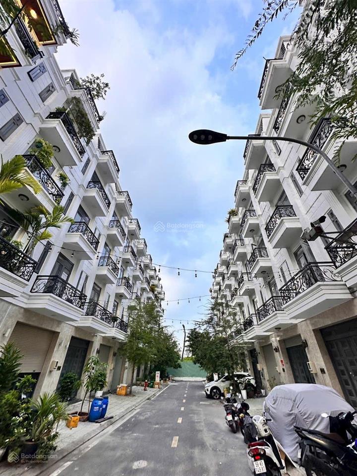 Bán nhà mặt phố bảo ngọc  thạnh lộc  quận 12  (4 x 15 1 trệt 4 lầu)