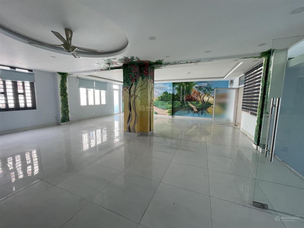 Toà nhà văn phòng (10.8 x 40m)  1 trệt 3 lầu (gần 1000m2 sàn)  (có bán lẻ 1 căn) giá 12.5t/ căn